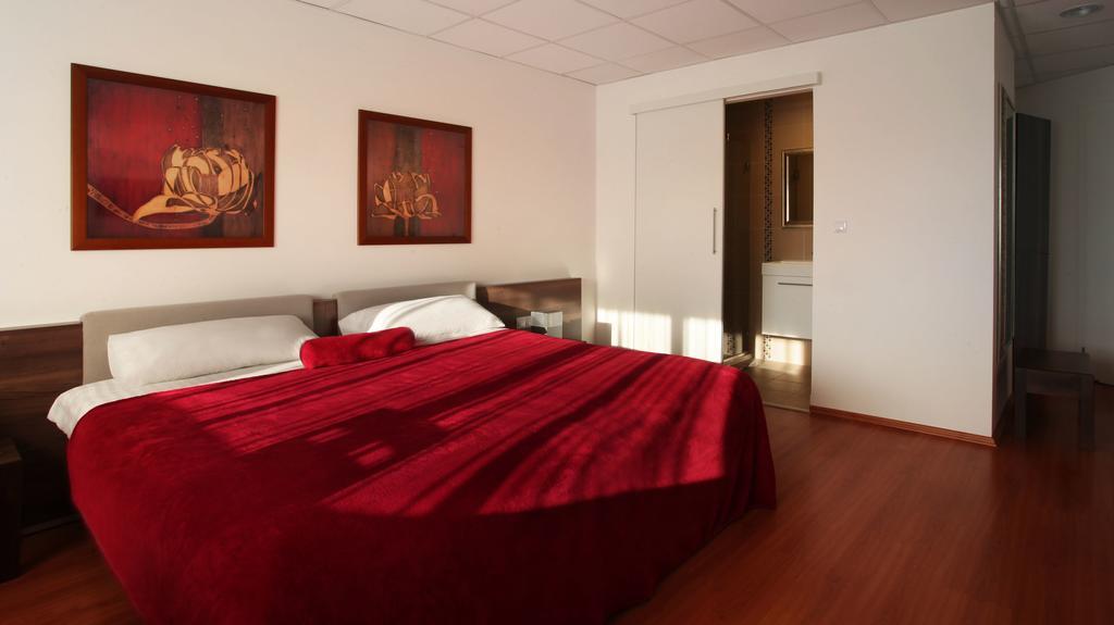 Sós Motel Hatvan Habitación foto